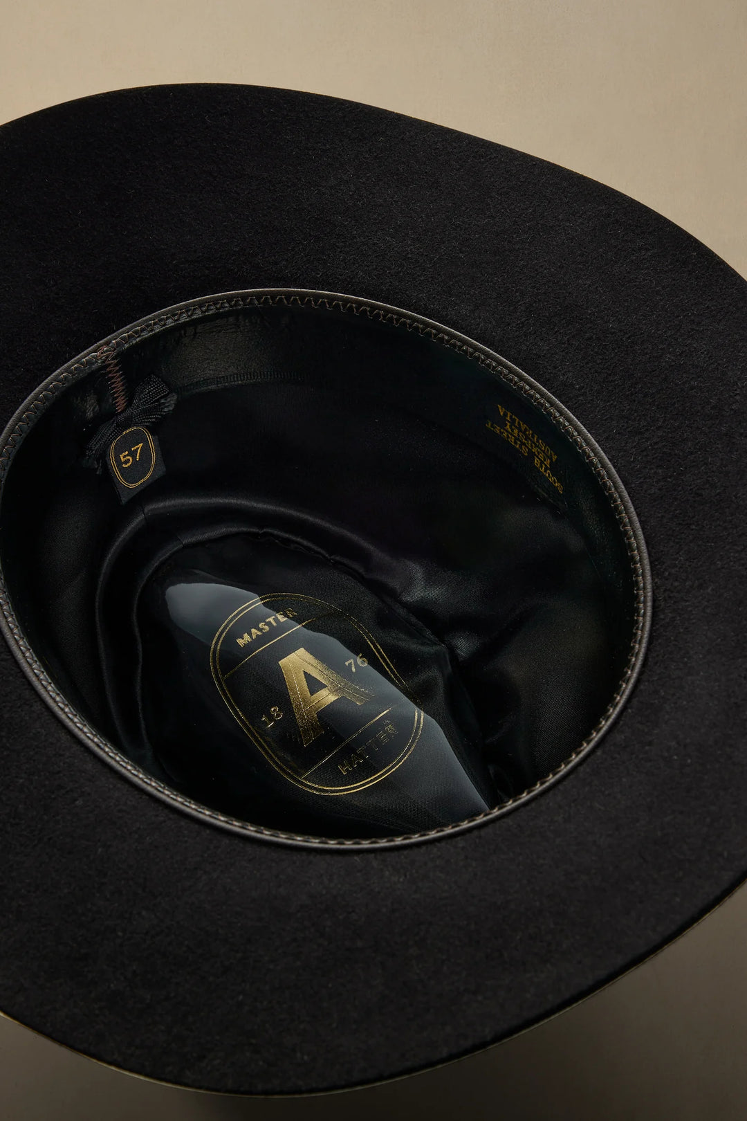AKUBRA LEISURE TIME