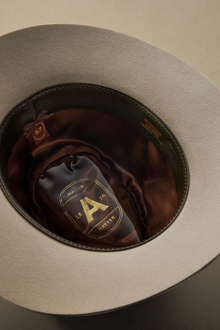 AKUBRA LEISURE TIME