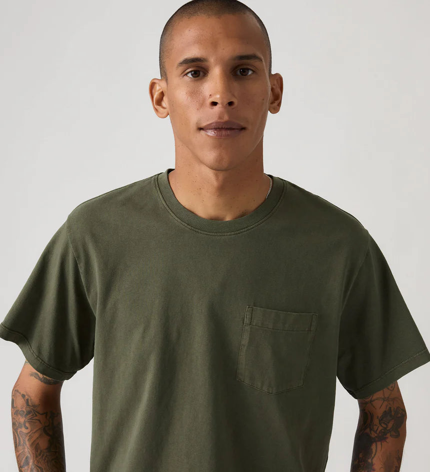 LEVI'S ESSENTIAL POCKET TEE