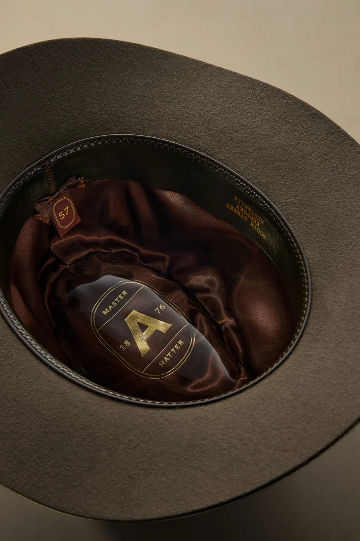 AKUBRA LEISURE TIME