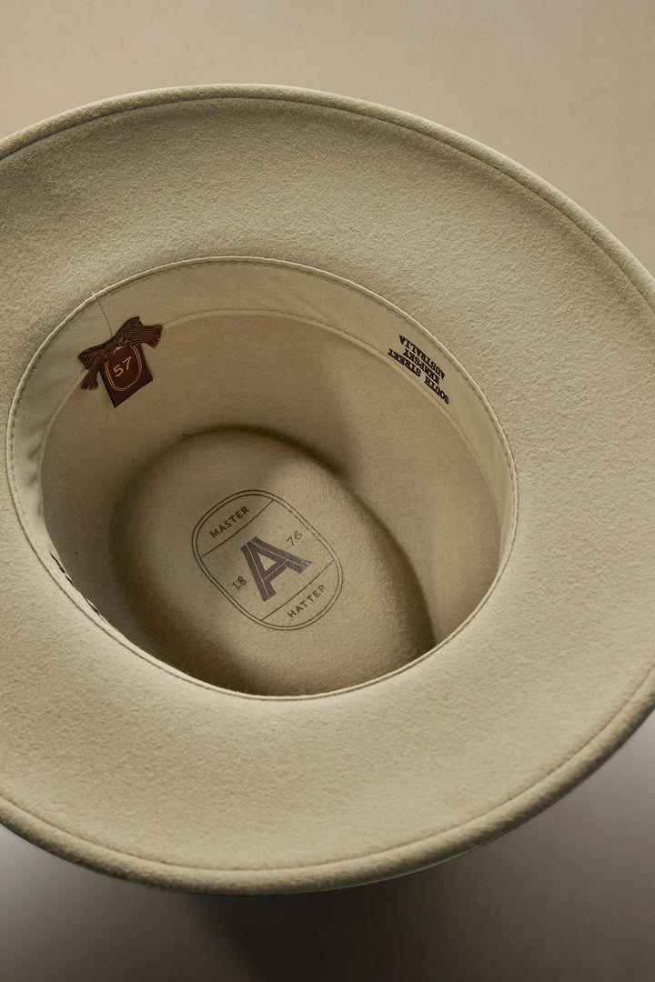 AKUBRA TRAVELLER