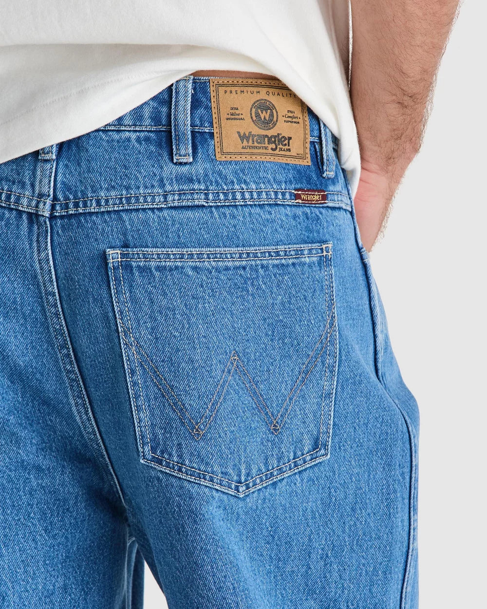WRANGLER SLACKER JEAN KALAHARI FADE *ONLINE ONLY*