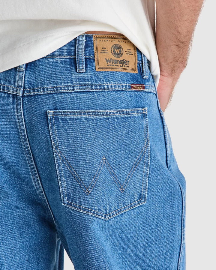 WRANGLER SLACKER JEAN KALAHARI FADE *ONLINE ONLY*