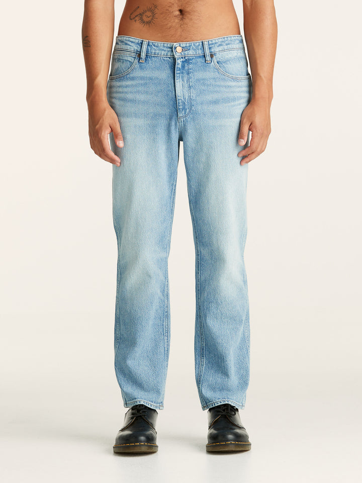 WRANGLER EAZY STRAIGHT JEAN LUCKY BLUE *ONLINE ONLY*
